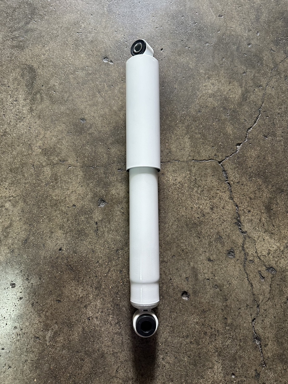 โช๊คหลัง mitsubishi pajero sport gen2